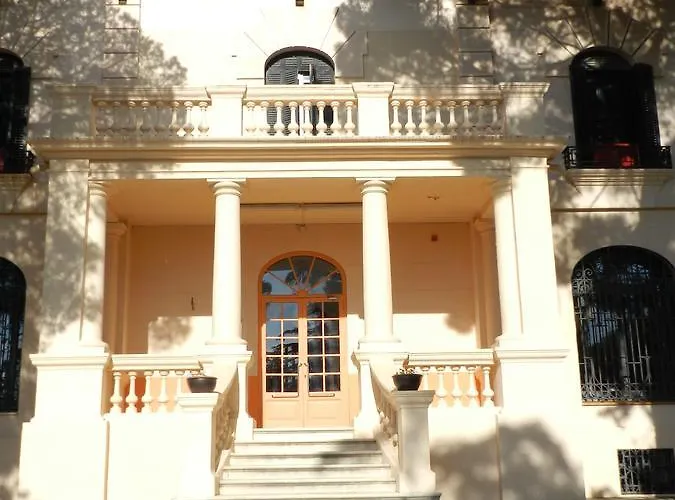 بيت شباب El Masnou Teia