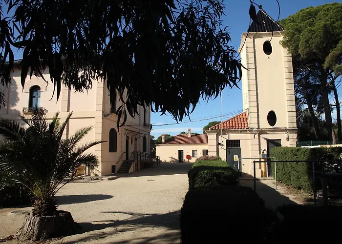 بيت شباب El Masnou *